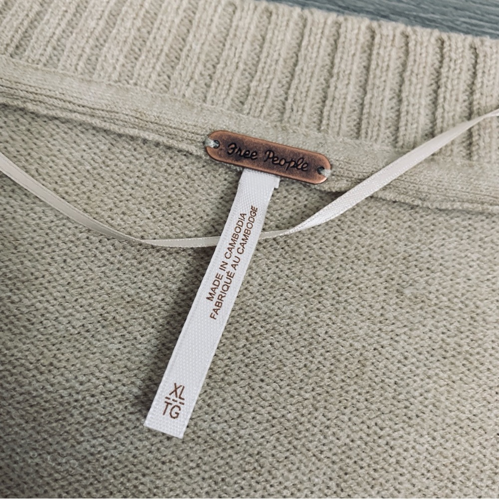Brand new free people sweater XL - Picture 17 of 17